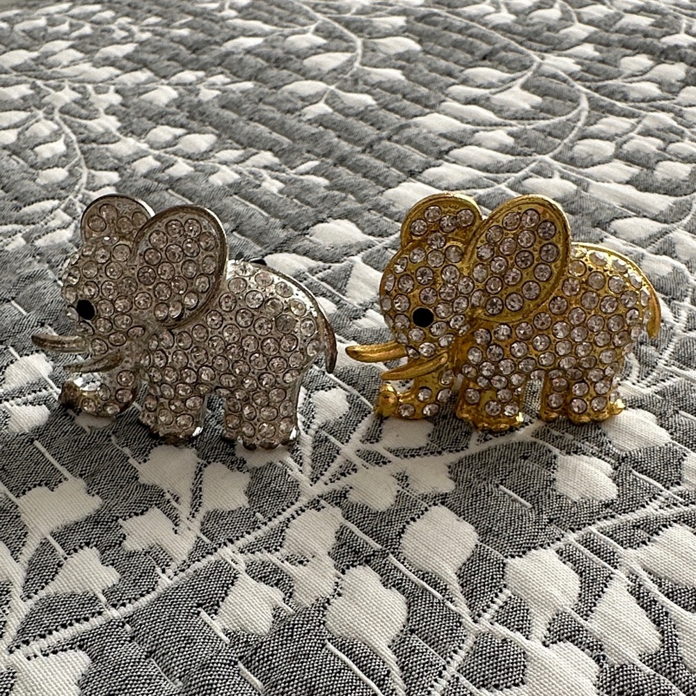 Sparkling/Rhinestone Elephant Car Air Vent Clip Set - Silver and Gold
